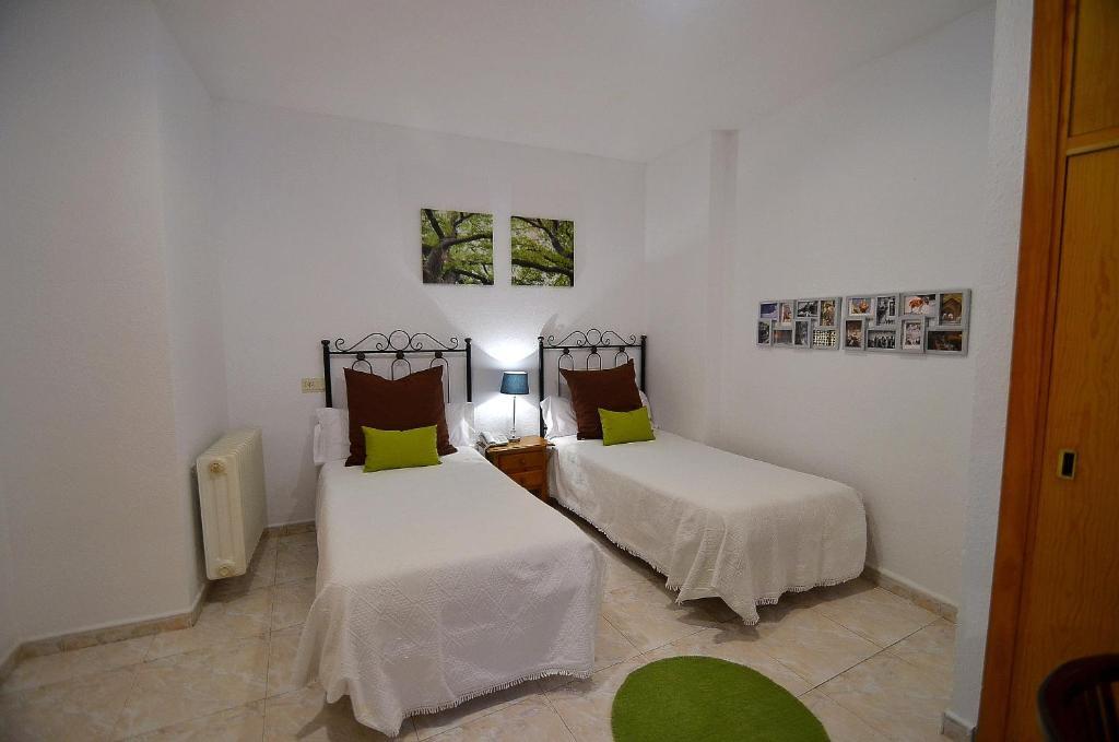 Residencia Ziri Hotel Granada Room photo